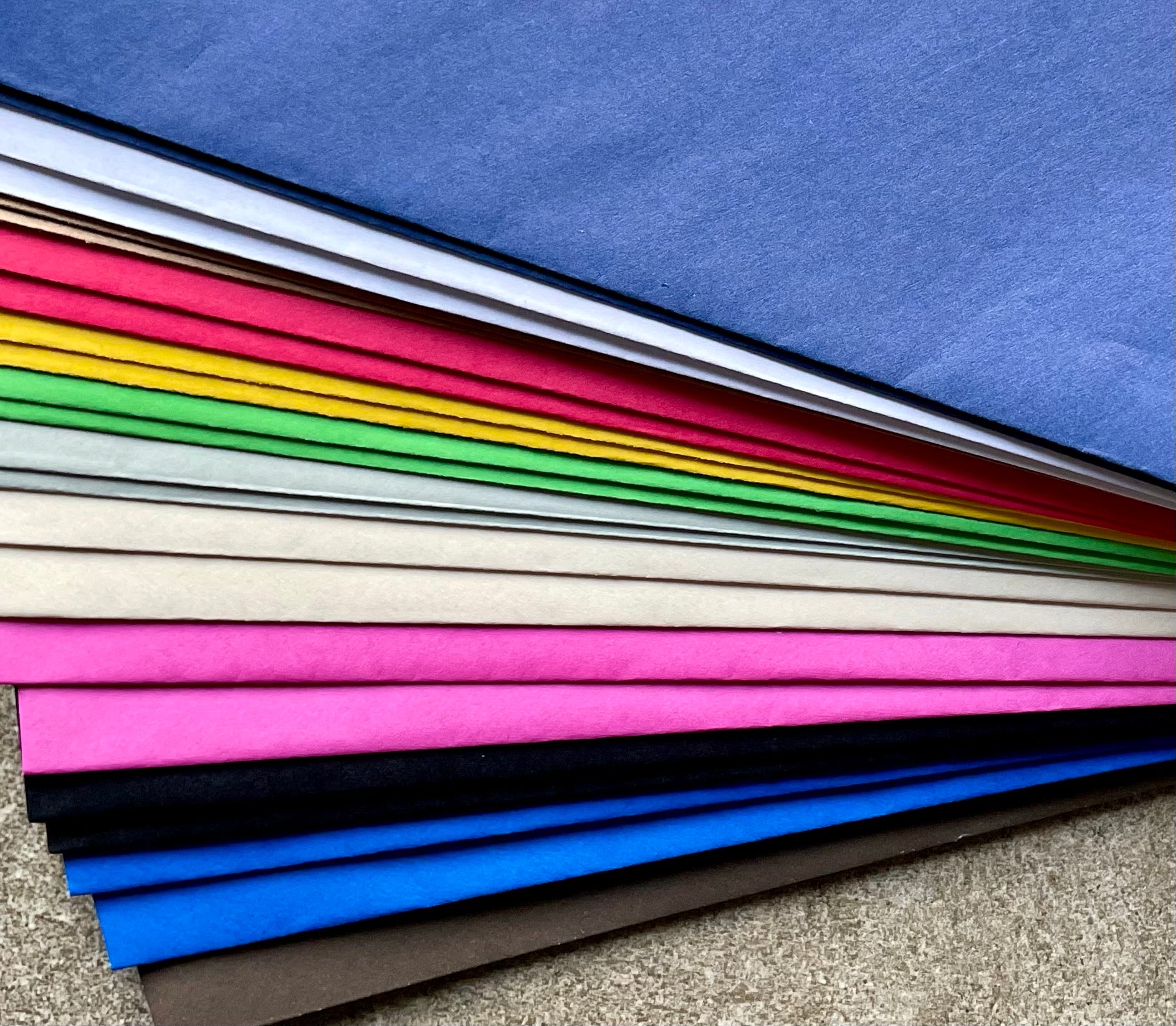 Hojas Carta Colores 21,5x27,5 (25 hojas)